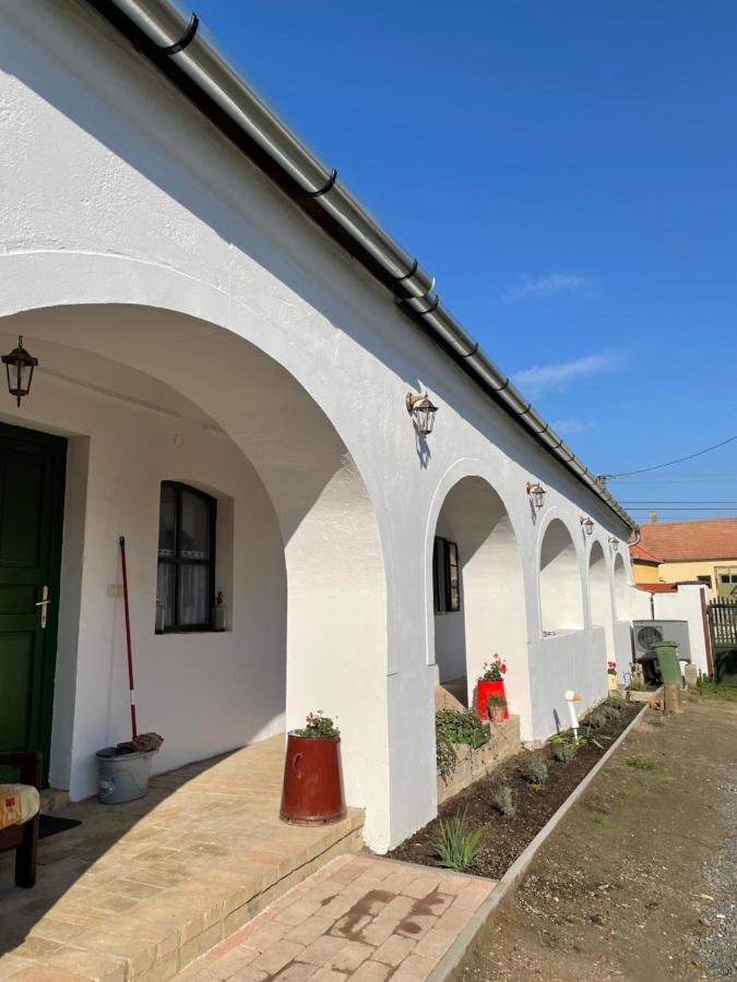 Fuszeres Porta Villa Mihalyfa Bagian luar foto