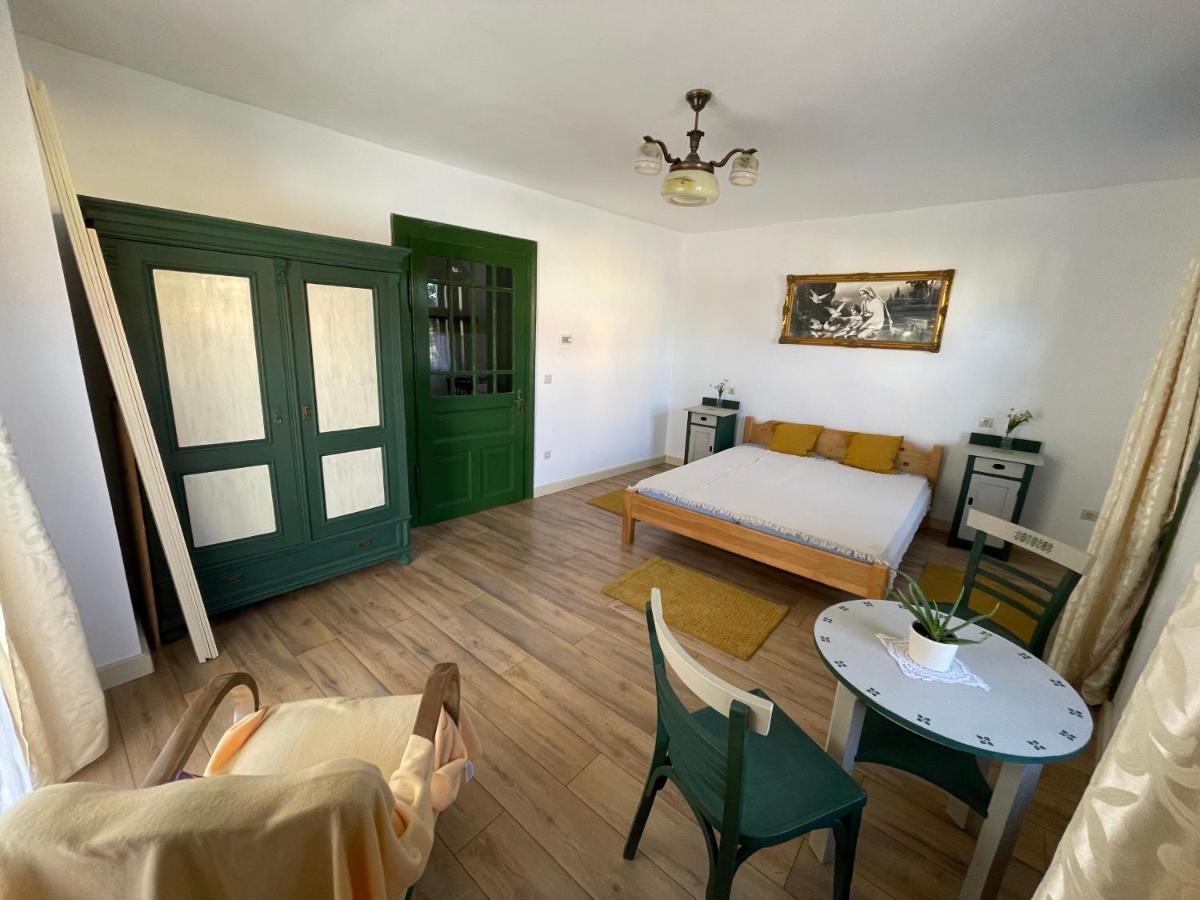 Fuszeres Porta Villa Mihalyfa Bagian luar foto