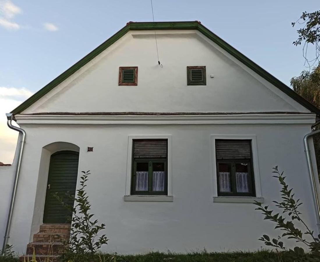 Fuszeres Porta Villa Mihalyfa Bagian luar foto