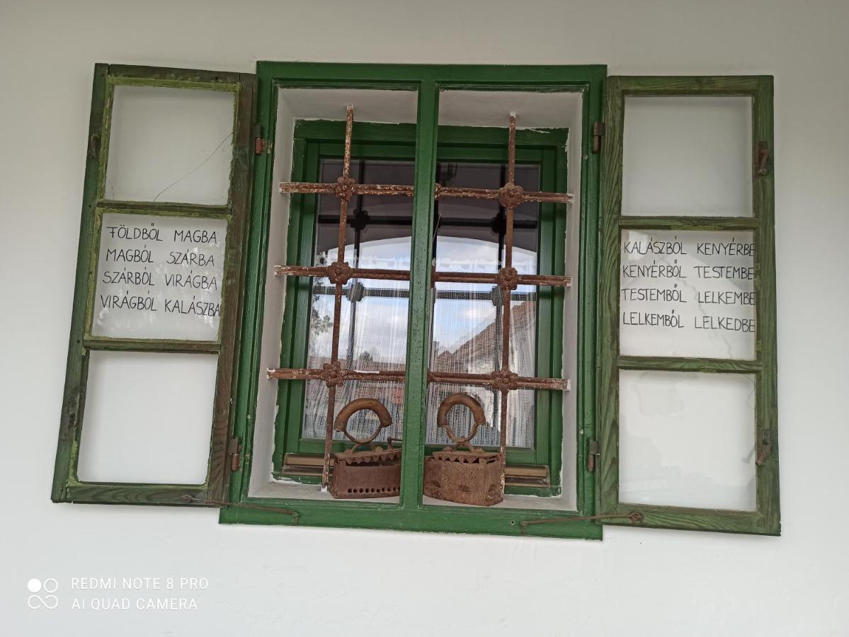 Fuszeres Porta Villa Mihalyfa Bagian luar foto