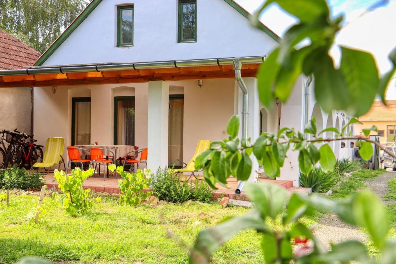Fuszeres Porta Villa Mihalyfa Bagian luar foto